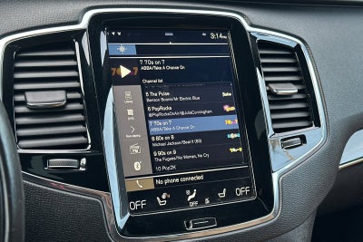 2017 Volvo XC90 Momentum