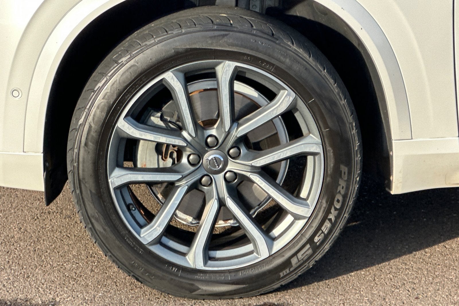 2017 Volvo XC90 Momentum