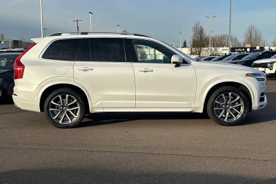 2017 Volvo XC90 Momentum