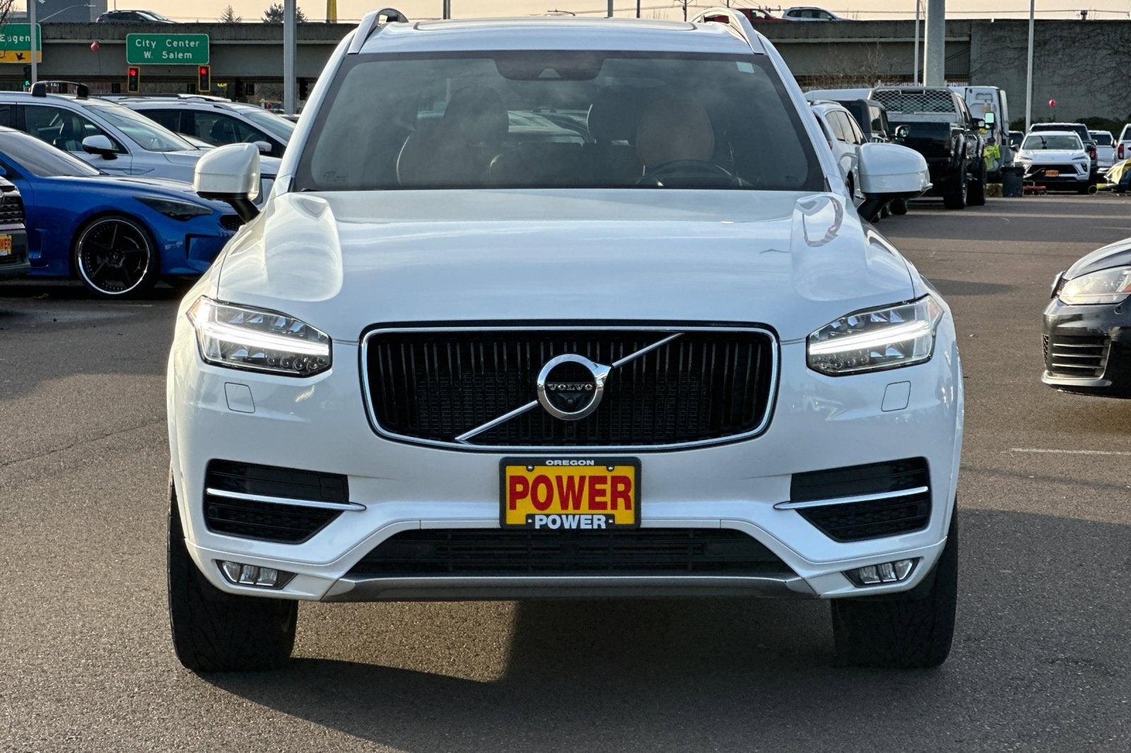 2017 Volvo XC90 Momentum
