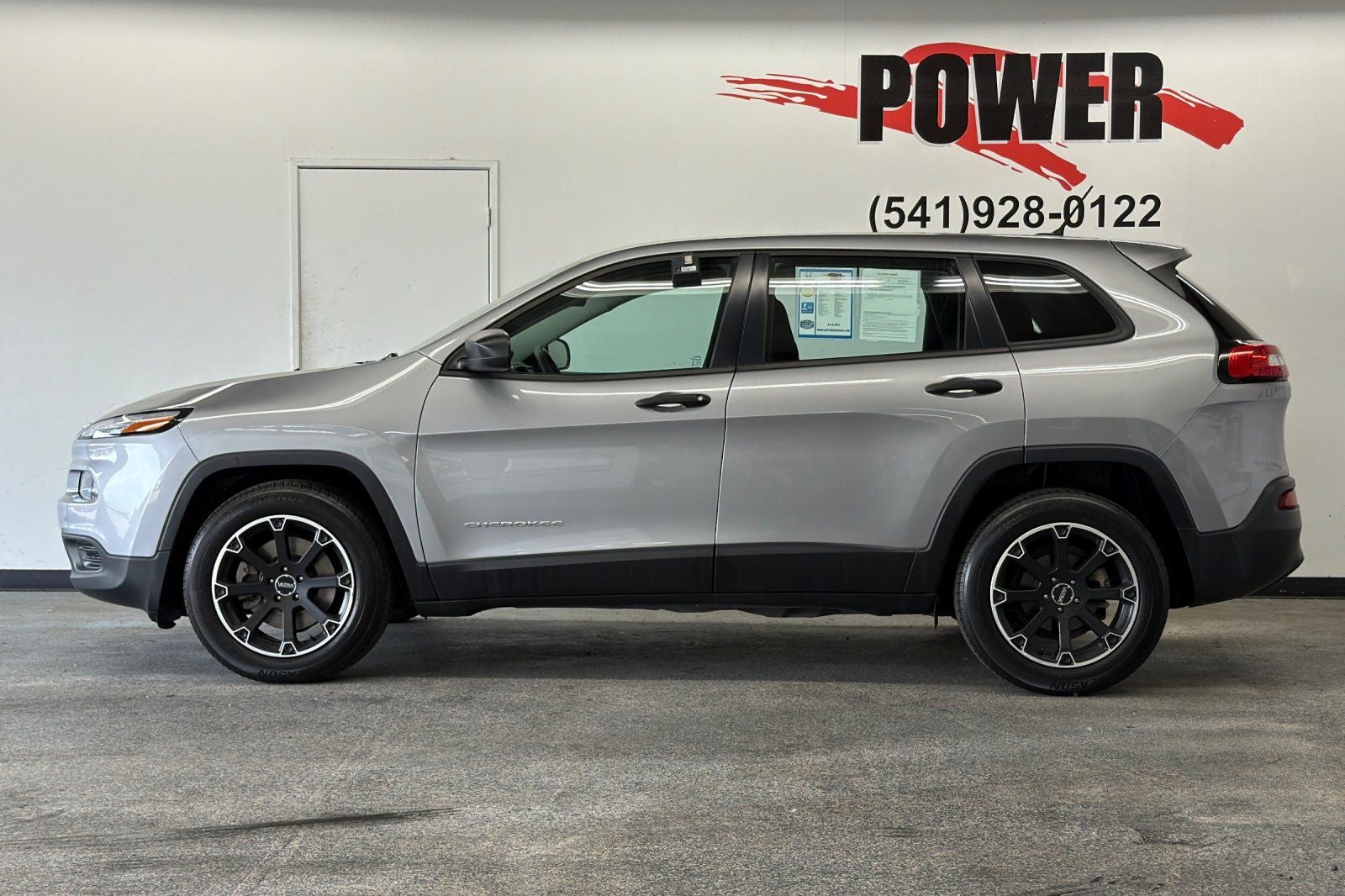 2017 Jeep Cherokee Sport