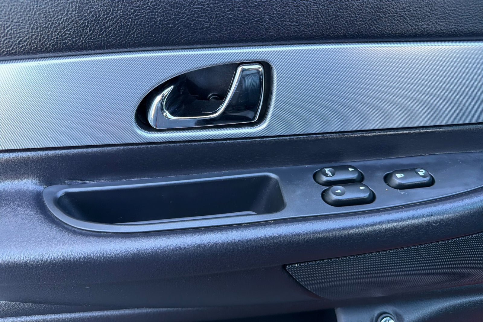 2005 Ford Thunderbird Base