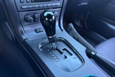2005 Ford Thunderbird Base