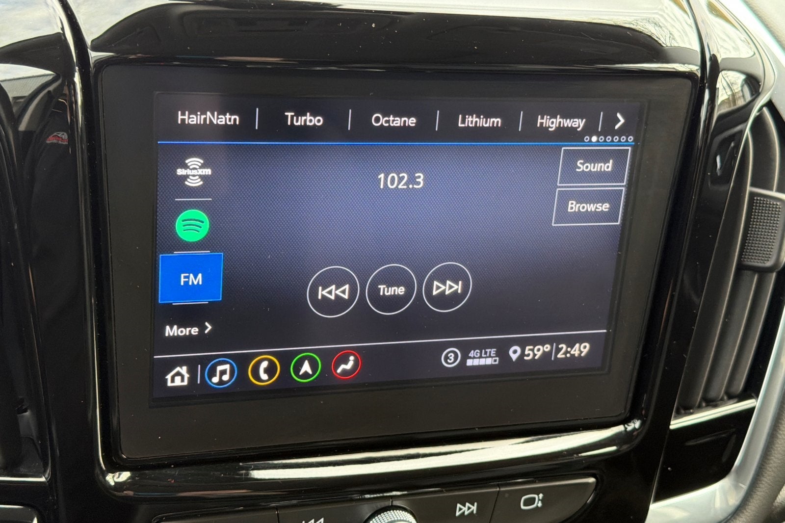 2021 Chevrolet Traverse LT Leather