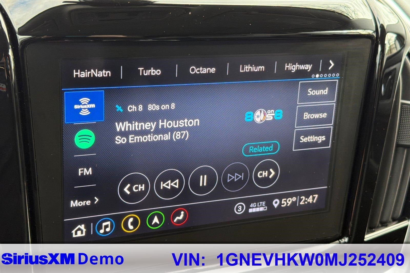 2021 Chevrolet Traverse LT Leather