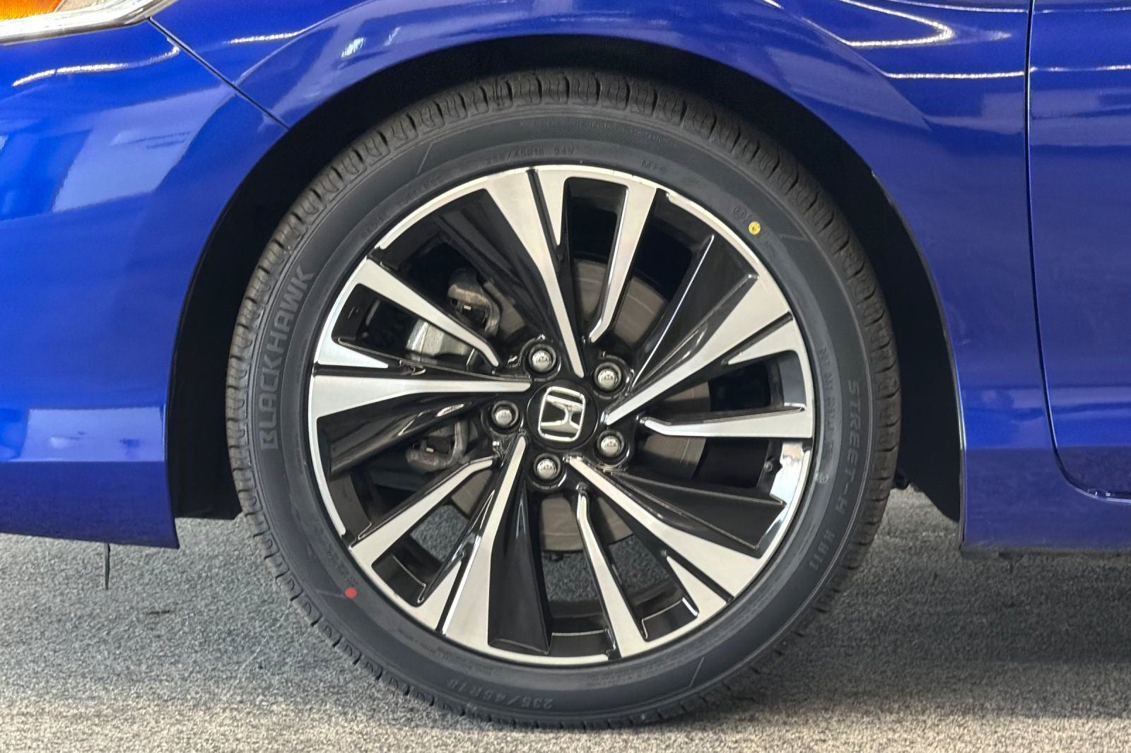 2017 Honda Accord EX-L w/Navigation and Honda Sensing
