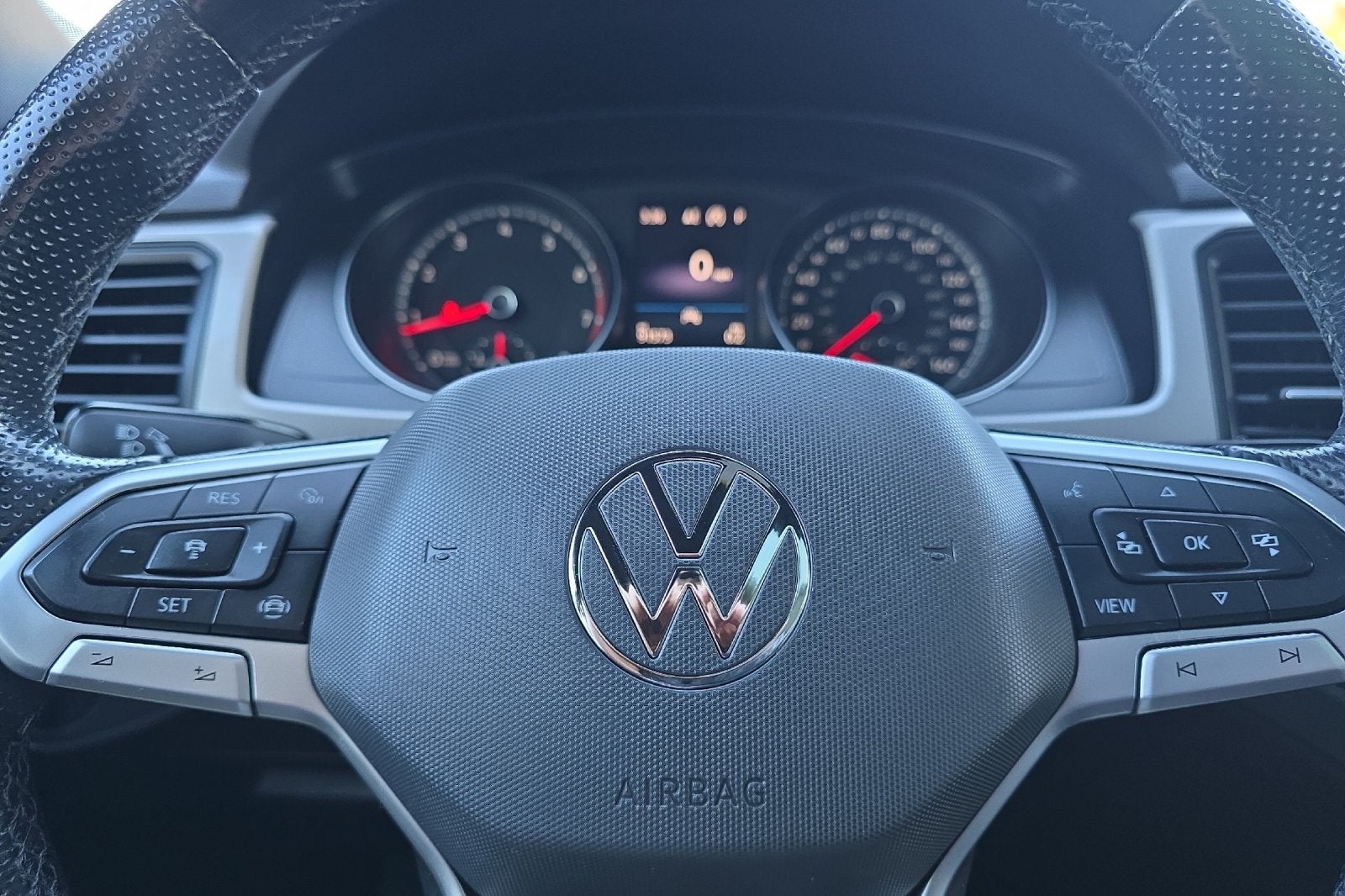 2020 Volkswagen Atlas Cross Sport 3.6L V6 SE w/Technology R-Line 4Motion