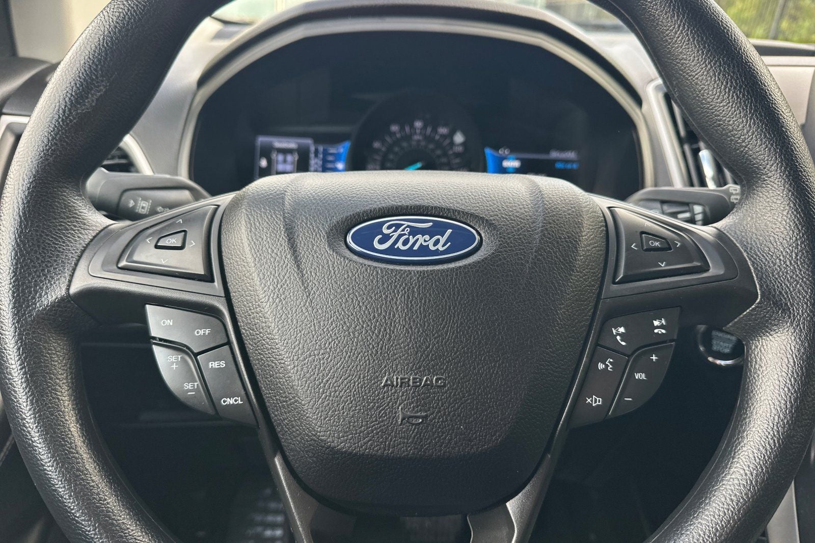 2023 Ford Edge SE