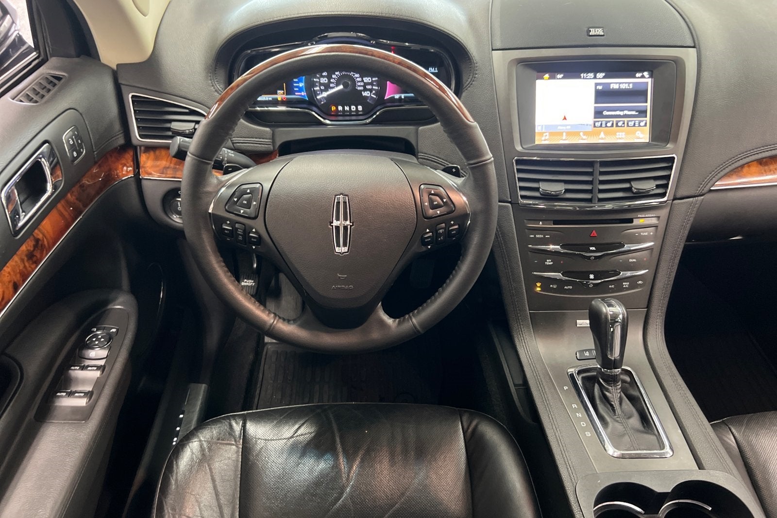 2019 Lincoln MKT Standard