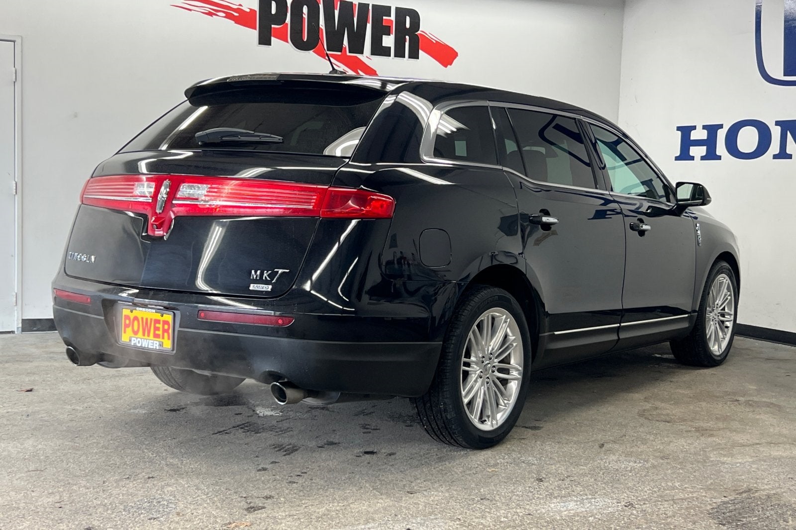 2019 Lincoln MKT Standard