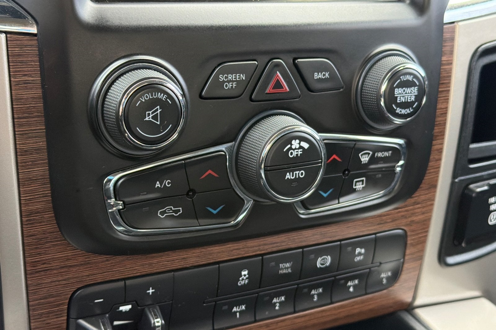 2014 RAM 3500 Laramie