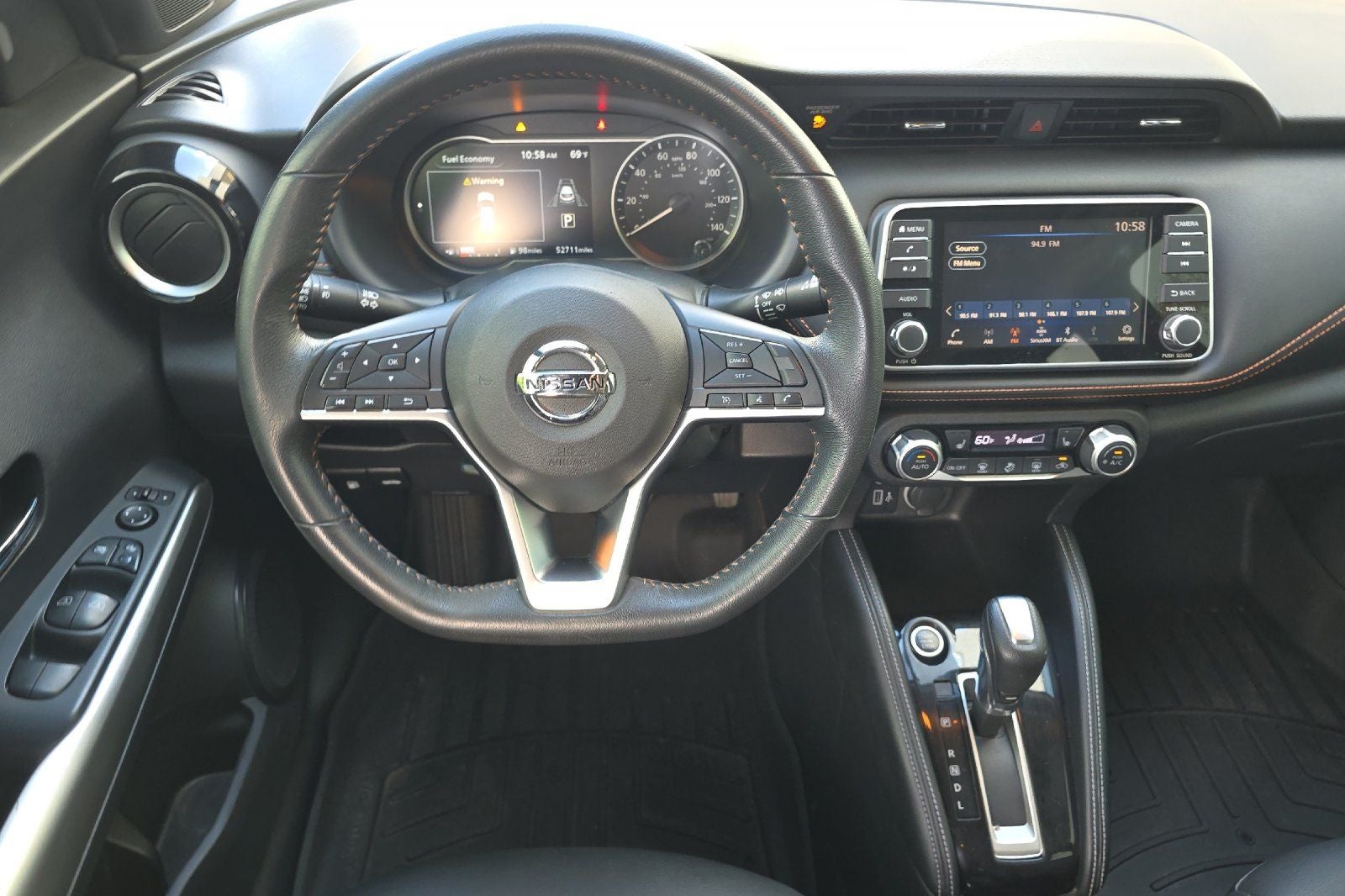 2020 Nissan Kicks SR