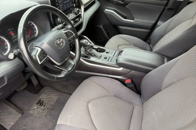 2022 Toyota Highlander LE