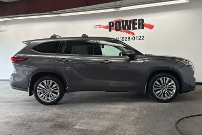 2023 Toyota Highlander Platinum