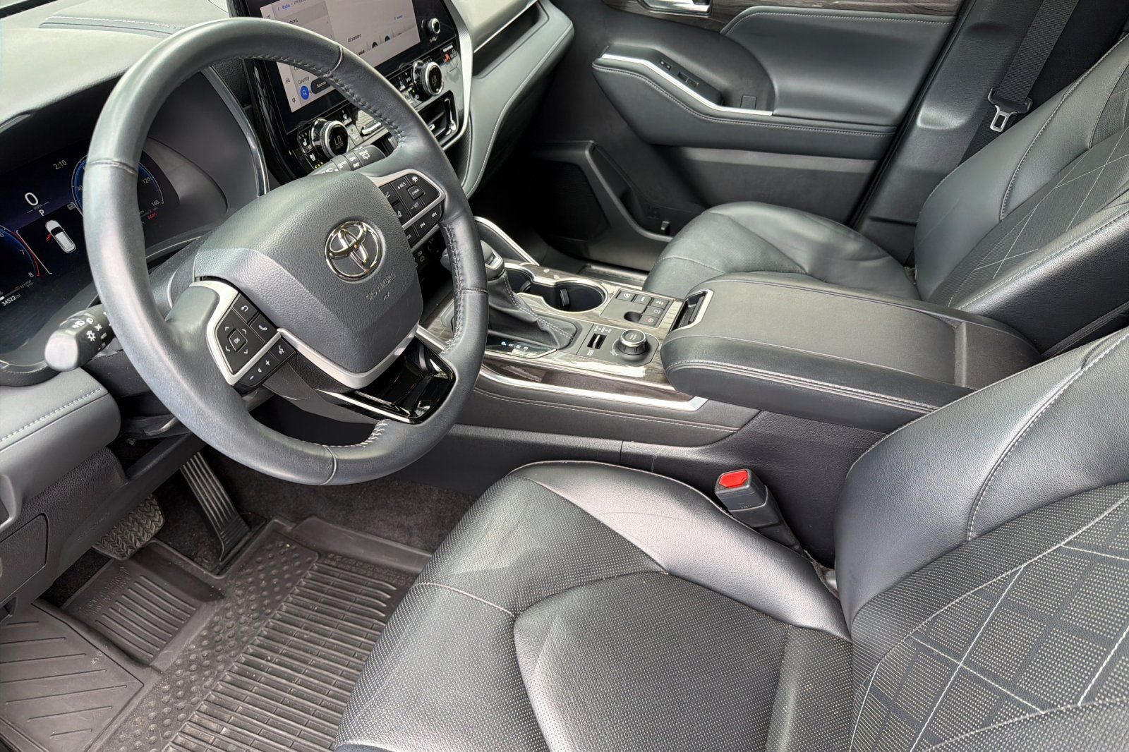 2023 Toyota Highlander Platinum