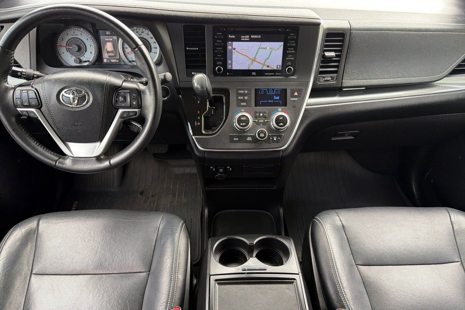2019 Toyota Sienna SE 8 Passenger