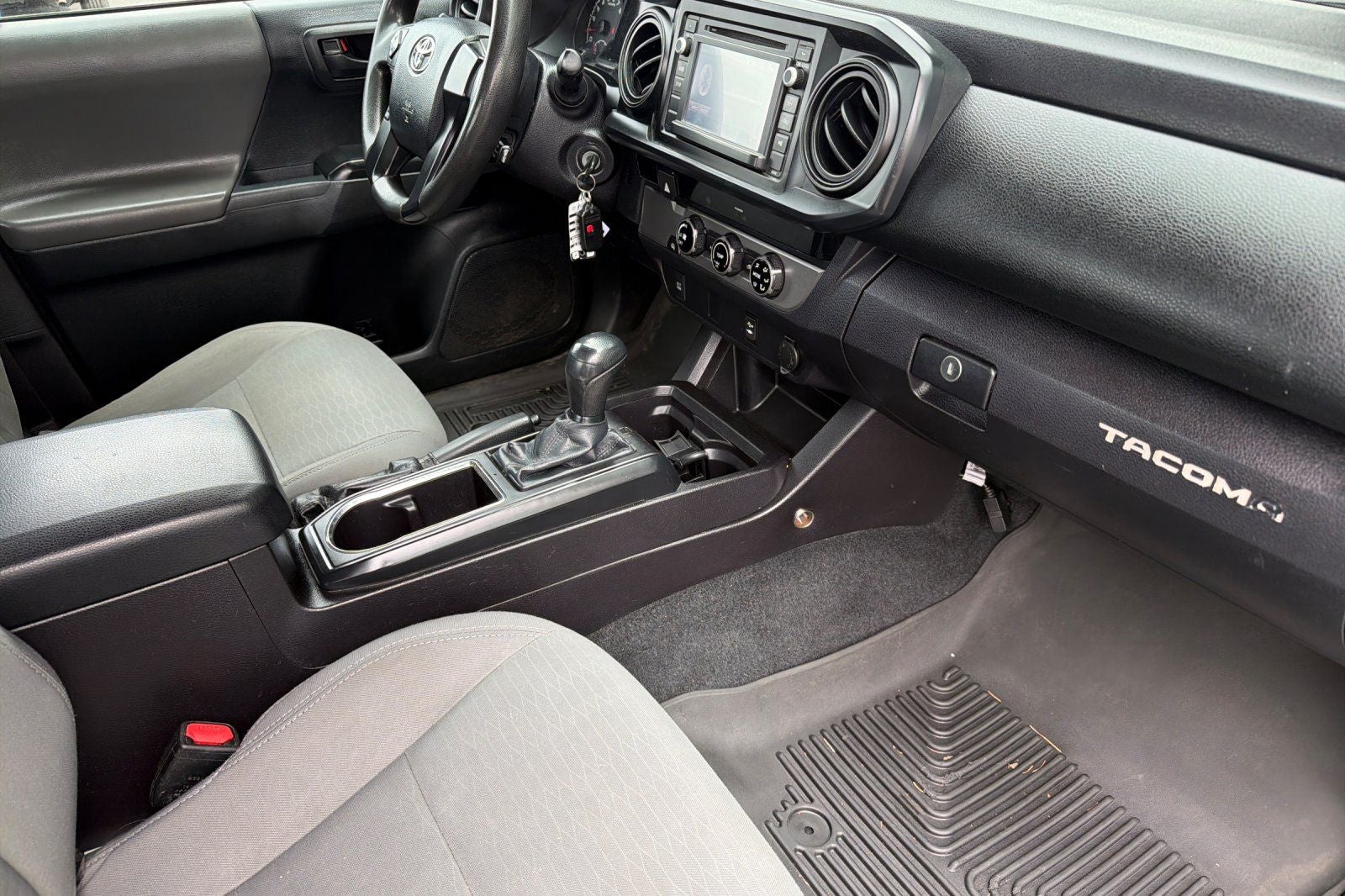 2016 Toyota Tacoma SR