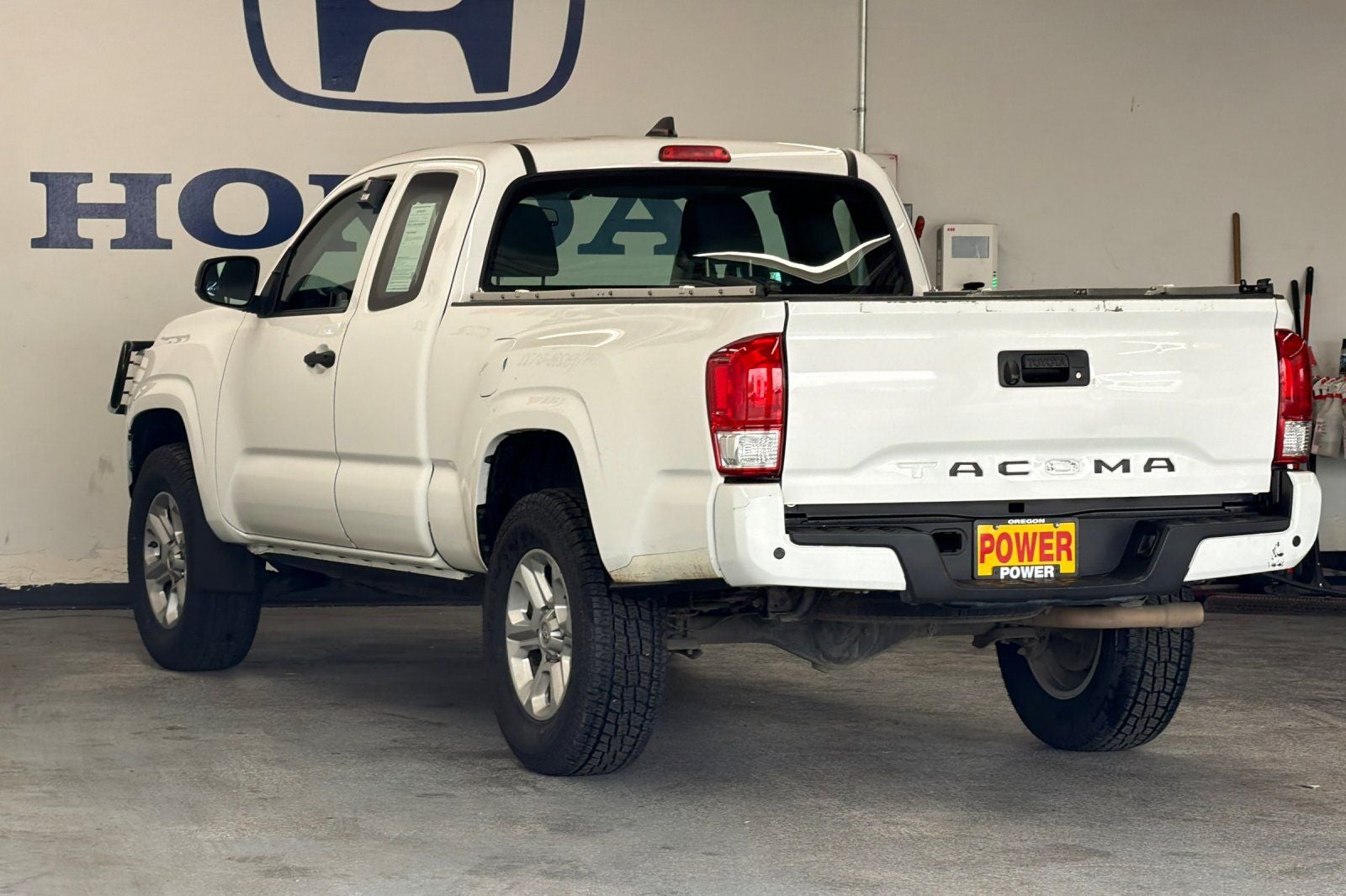 2016 Toyota Tacoma SR