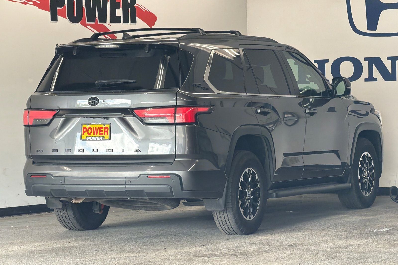 2024 Toyota Sequoia SR5