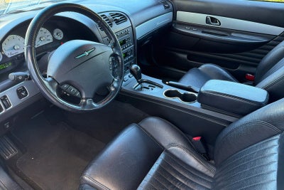 2005 Ford Thunderbird Base