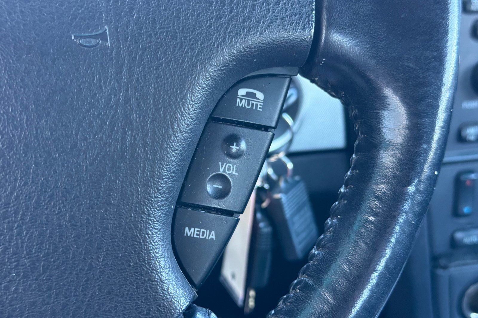 2005 Ford Thunderbird Base