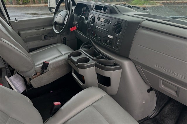 2016 Ford E-350 16 foot box van