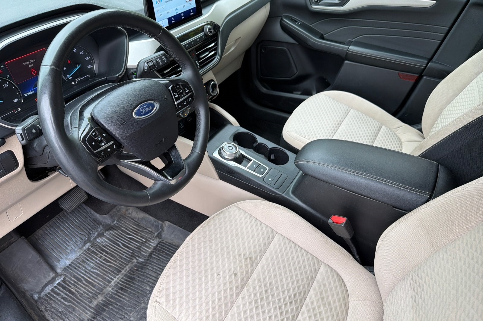 2022 Ford Escape Hybrid SE