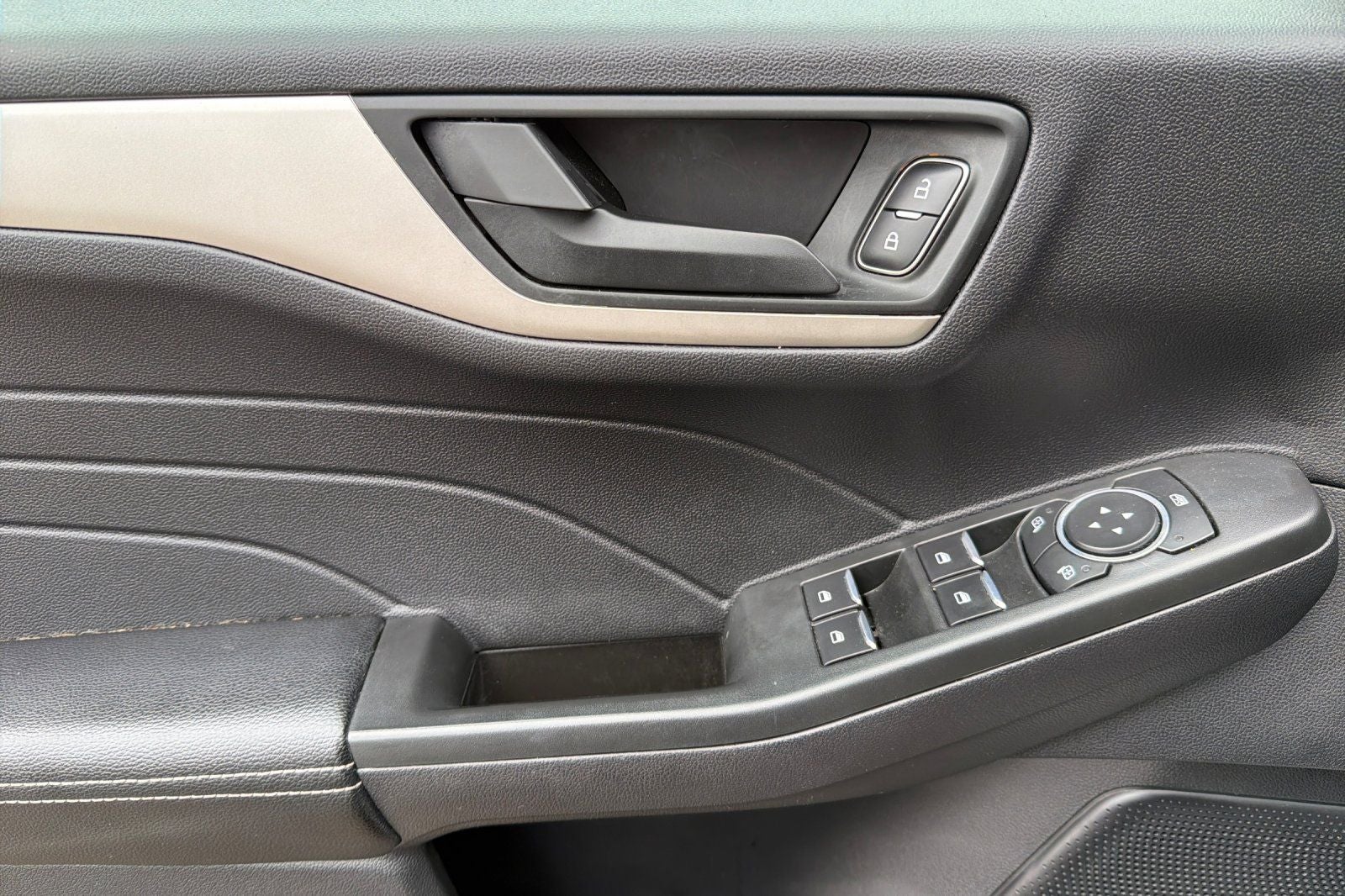 2022 Ford Escape Hybrid SE