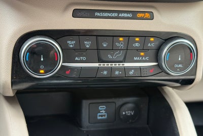 2022 Ford Escape Hybrid SE