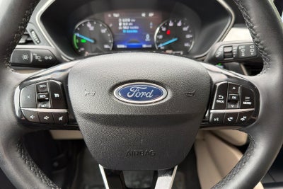 2022 Ford Escape Hybrid SE