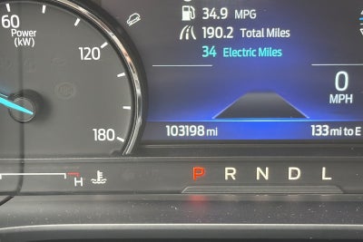 2022 Ford Escape Hybrid SE