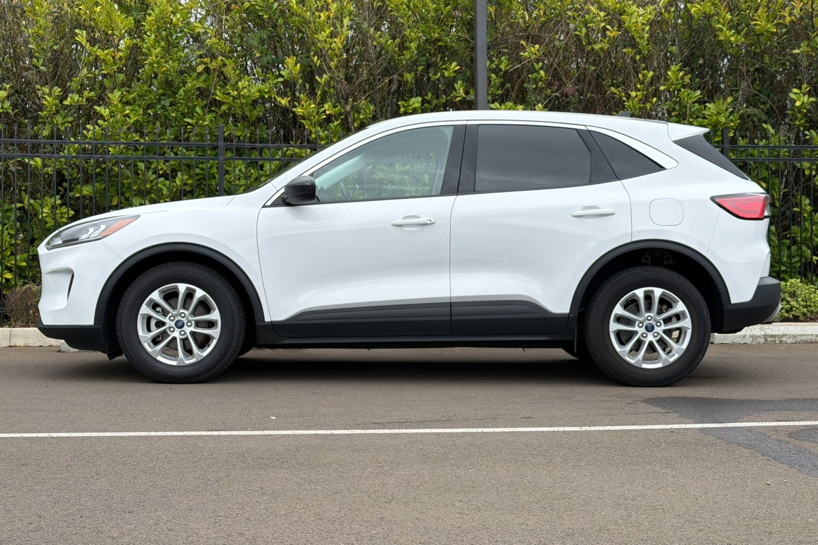 2022 Ford Escape Hybrid SE