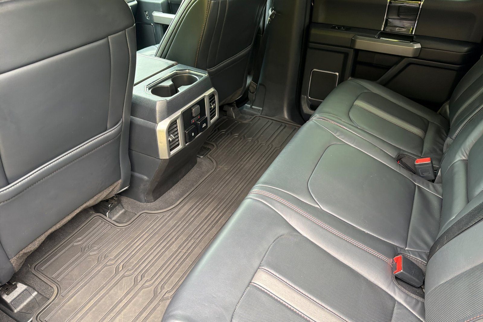 2022 Ford F-350SD Platinum