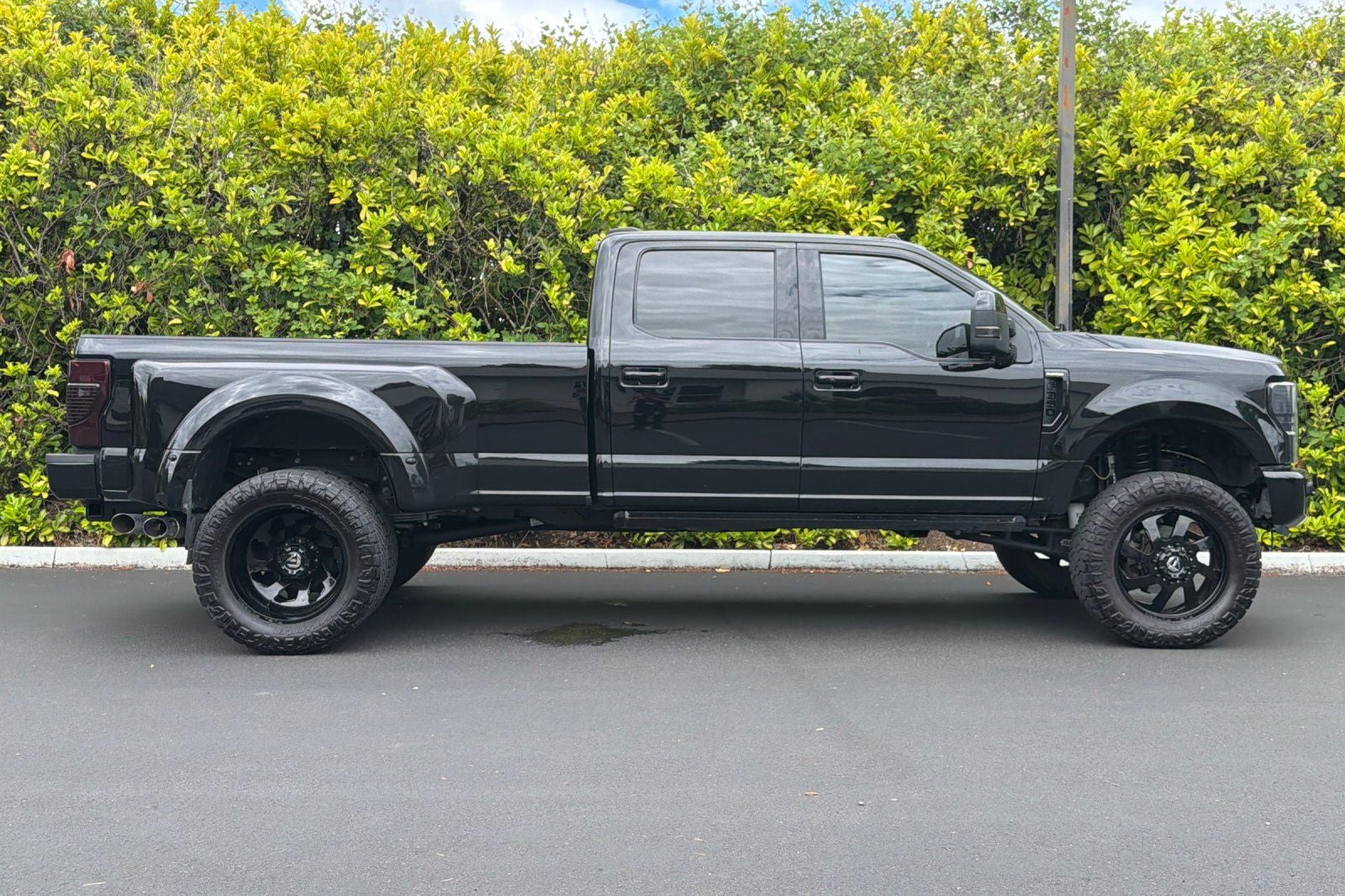 2022 Ford F-350SD Platinum