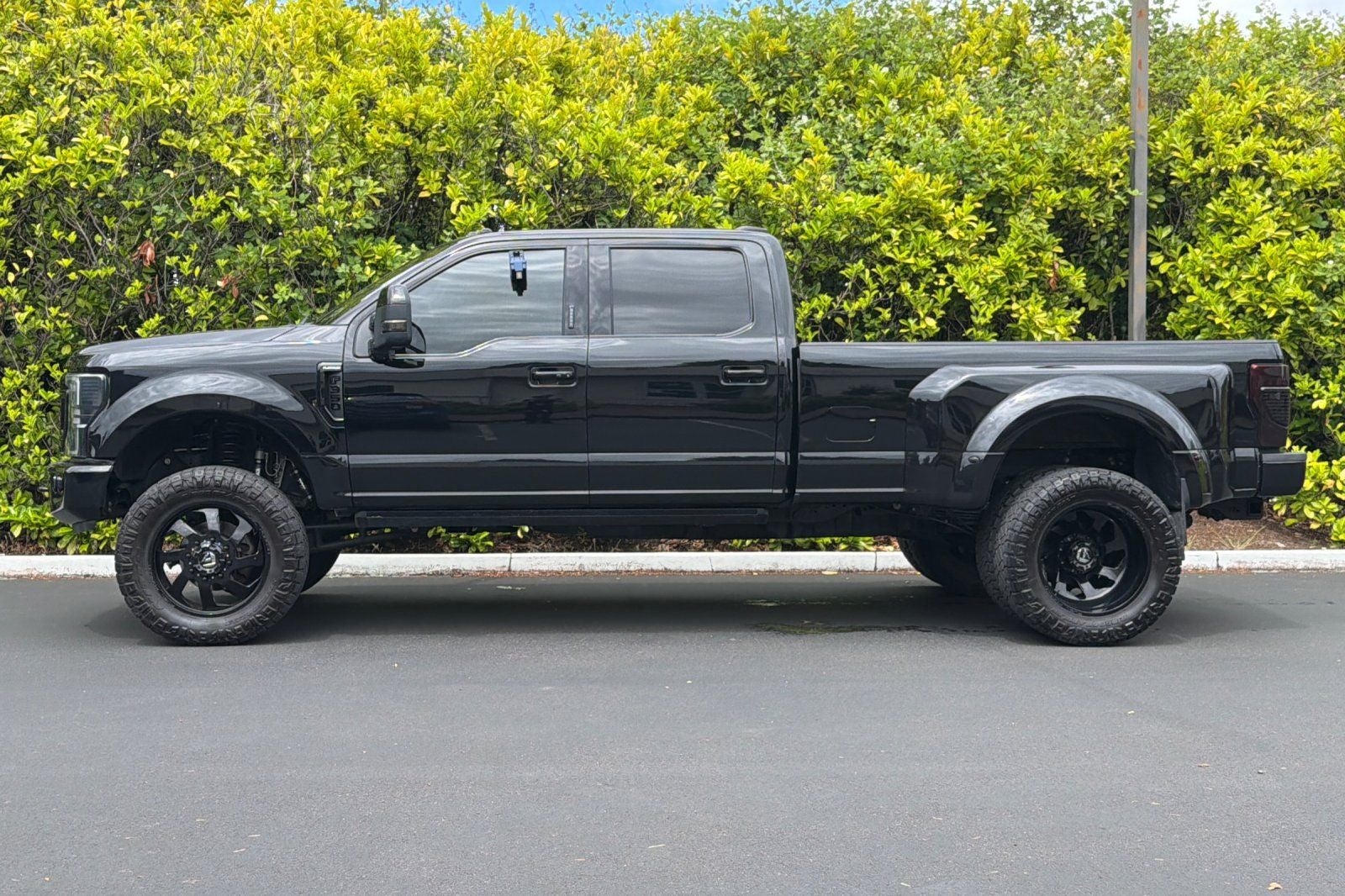 2022 Ford F-350SD Platinum