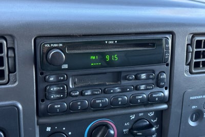 2003 Ford F-250SD Base