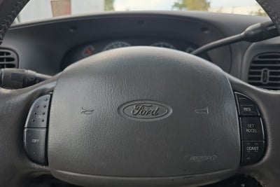 2002 Ford F-150 Base