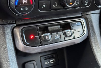 2022 GMC Acadia AT4