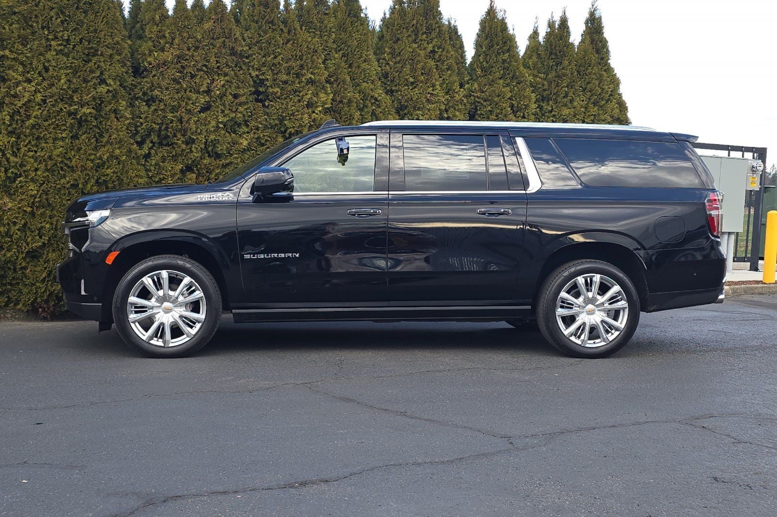 2023 Chevrolet Suburban High Country