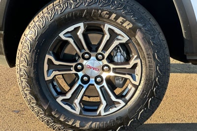 2023 GMC Canyon AT4