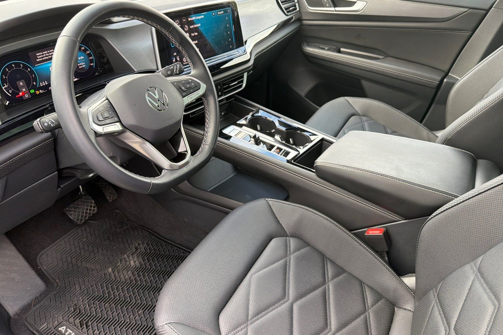 2024 Volkswagen Atlas Cross Sport 2.0T SE w/Technology