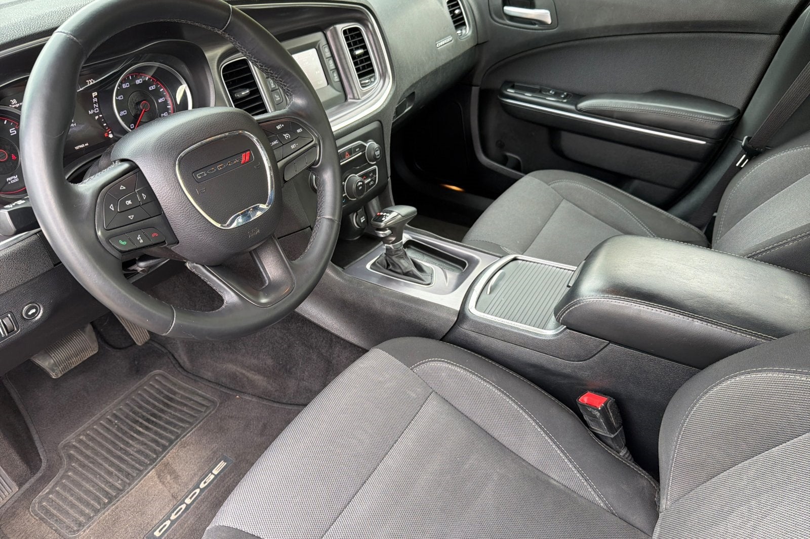 2015 Dodge Charger SE