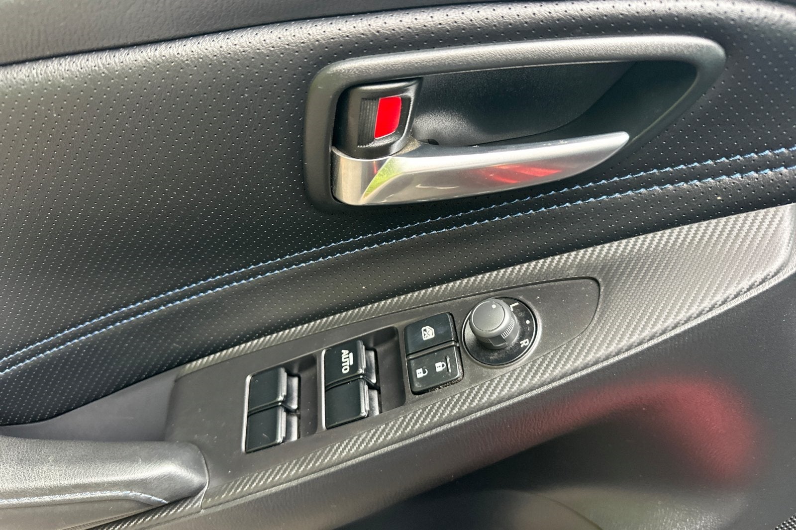 2020 Toyota Yaris XLE