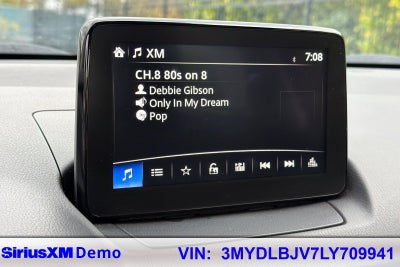 2020 Toyota Yaris XLE