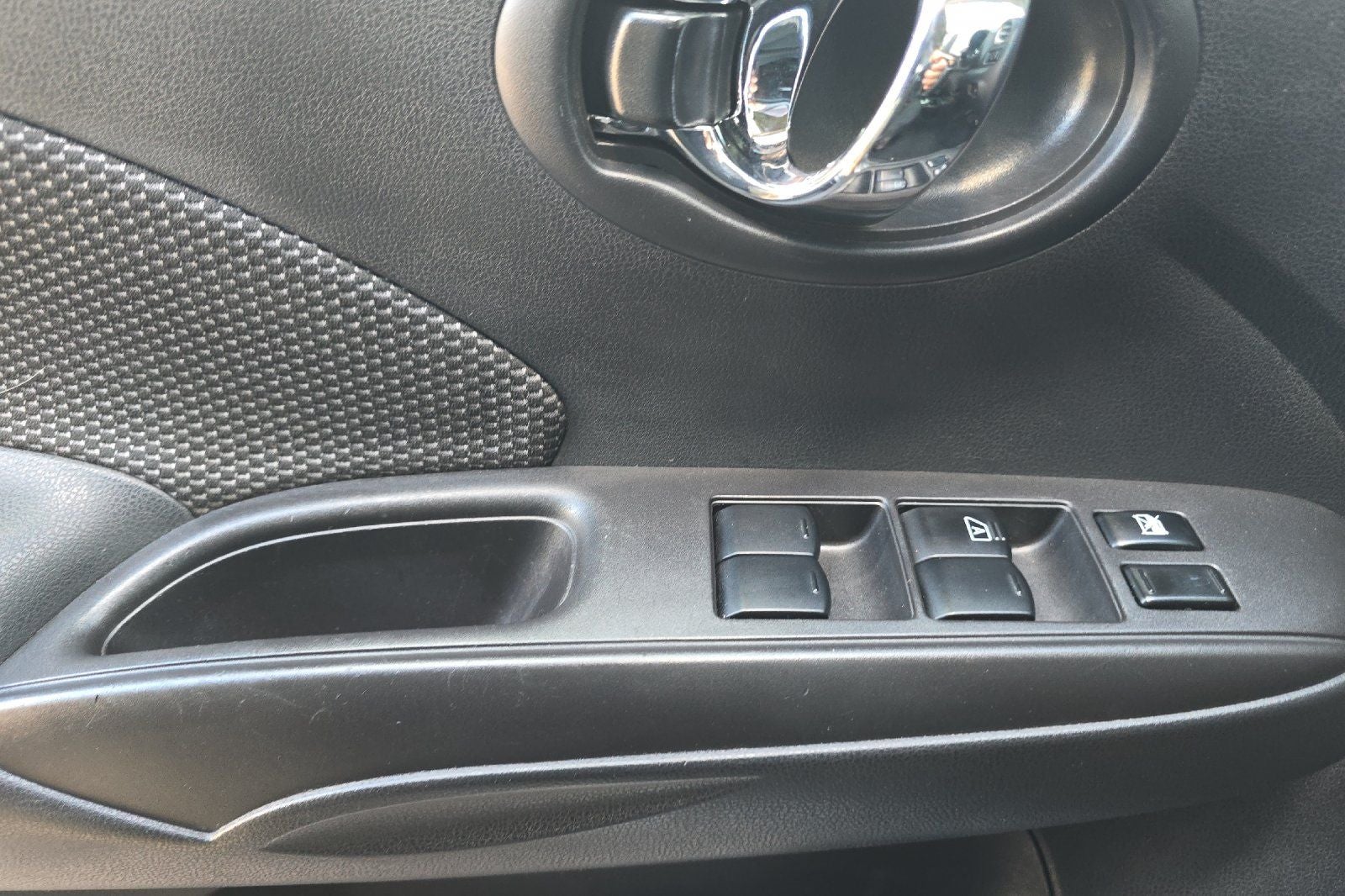 2017 Nissan Versa 1.6 SV