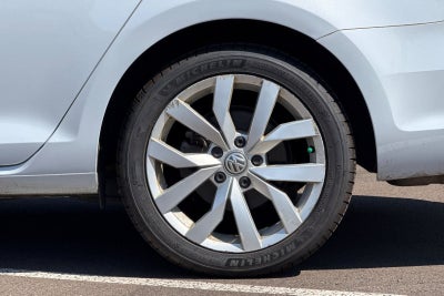 2019 Volkswagen Golf SportWagen S