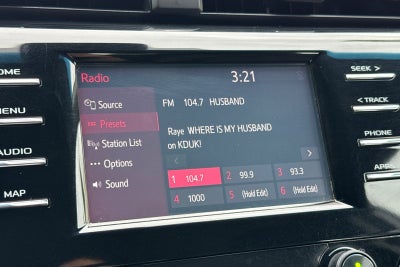 2020 Toyota Camry SE