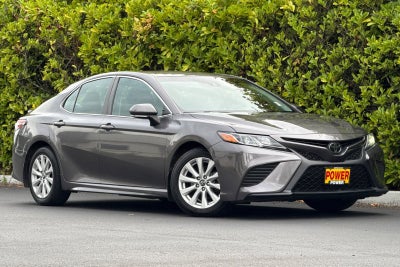 2020 Toyota Camry SE