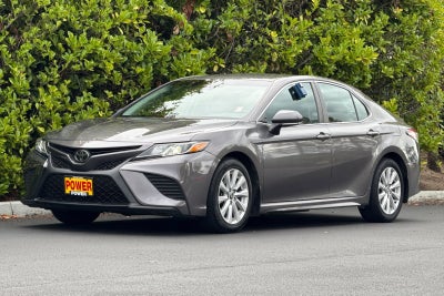 2020 Toyota Camry SE