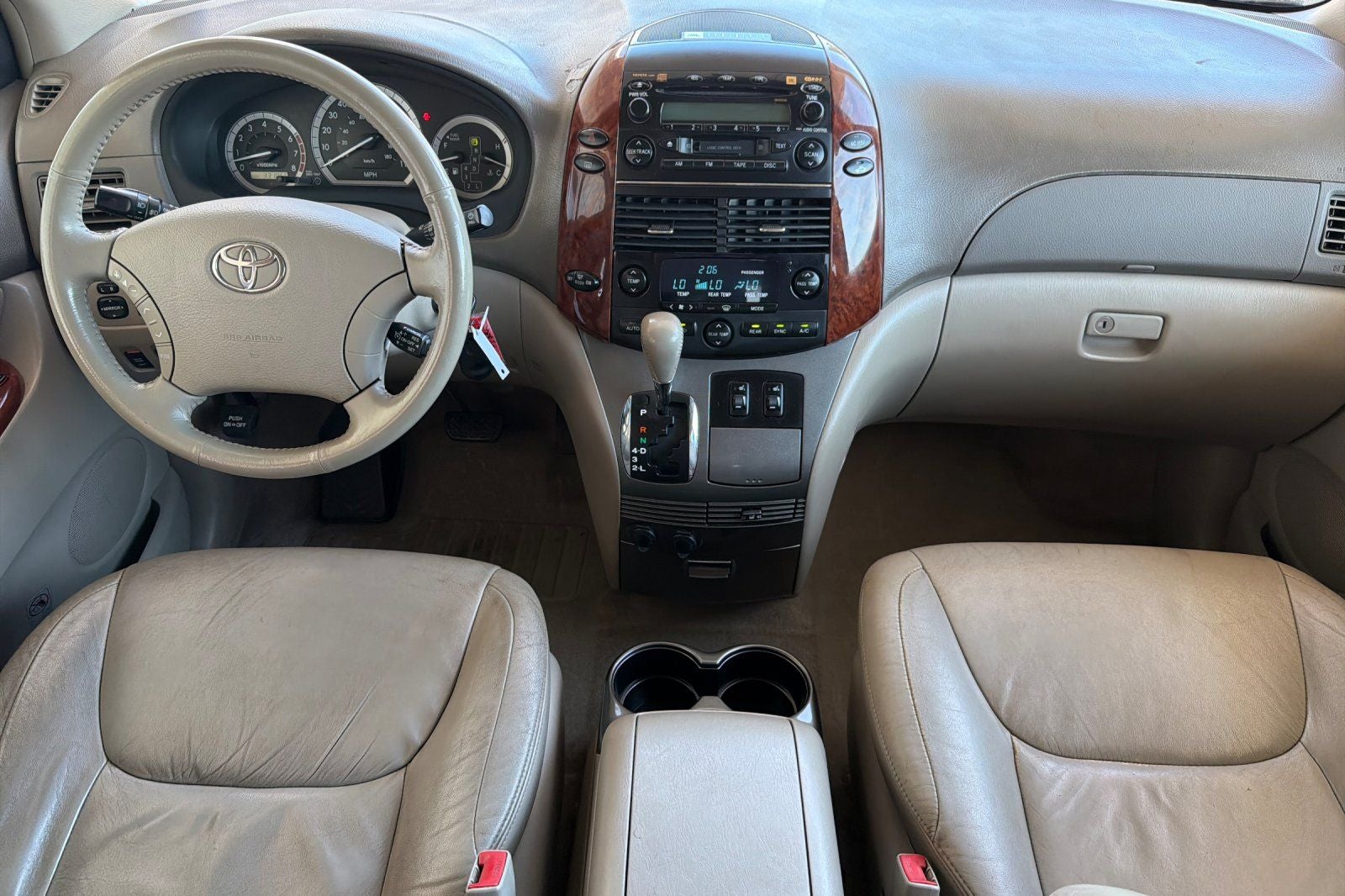 2004 Toyota Sienna XLE
